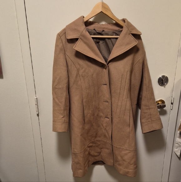 Jessica Jackets & Blazers - Jessica Women's Tan Coat